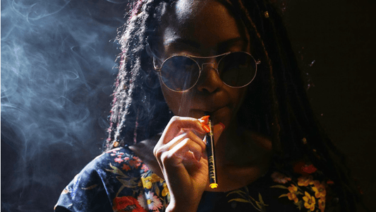 Disposable Vapes vs. Rechargeables: Which One Is Right for You? - Vapz Vape Wholesale